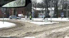 Spotkał policjantów na katowickiej ulicy. Zdziwił się gdy, zobaczył co robią