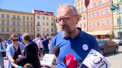 Lider KOD jedzie do Brukseli. "Wierzę, że presja międzynarodowa skłoni rząd do ustępstw"