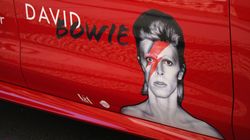 Co nauka mówi o elektryzującym spojrzeniu Davida Bowiego?