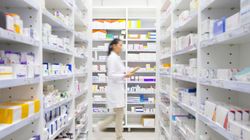 Diclofenac - charakterystyka, wskazania, przeciwwskazania, dawkowanie, skutki uboczne, kontrowersje