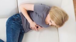 Kłucie w lewym boku - kolka nerkowa, choroby trzustki, przyczyny ginekologiczne, tętniak, zapalenie uchyłków jelita grubego