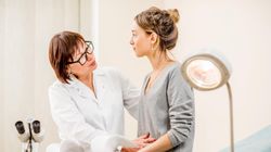 Skutki uboczne antykoncepcji po stosunku - mdłości i wymioty, bolesność piersi, zaburzenia cyklu