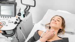 Guz tarczycy - objawy i leczenie. Kiedy guzki są groźne?