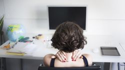 Ból karku. Kiedy się pojawia i na jakie choroby może wskazywać?