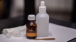 Woda utleniona na zatkane ucho - czy to dobry pomysł?