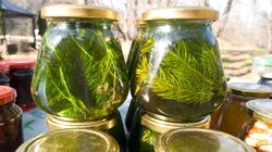 Syrop sosnowy - jak zrobić? Właściwości, zastosowanie, skutki uboczne