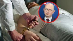 Nadal spinają ich pasami. Po 30 latach nic się nie zmieniło