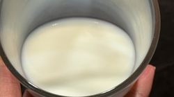 Mleko - zdrowe czy szkodliwe? Sprawdź, co naprawdę robi w organizmie