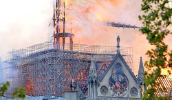 Katedra Notre-Dame po pożarze. To są zgliszcza! Przygnębiający widok poruszył serca wszystkich narodów świata!