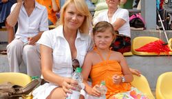 Anna Samusionek pokazała córkę. „Ślicznotka po mamusi”. Po skandalu sprzed lat udało im się odbudować relację