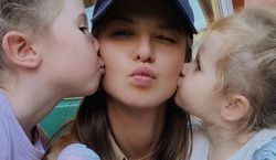 Anna Lewandowska o kłótniach córek. Nie zawsze Klara i Laura są tak słodkie jak na Instagramie. Tak naprawdę wyglądają ich relacje