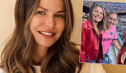 Klara Lewandowska na meczu taty z nowym nabytkiem. 5-latka dumnie zaprezentowała przebite uszy. Ślicznie jej w kolczykach