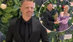 Marcin Hakiel zabrał syna na galę. Adam z dumą wspierał ojca odbierającego nagrodę. Jacy oni do siebie podobni!