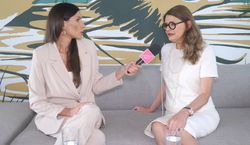 Irena Kamińska-Radomska grzmi na gołe torsy w restauracjach: „Grube warstwy tłuszczu i krzaki” [WIDEO]