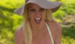 Britney Spears tańczy i wije się na rurze. Miało być gorąco, wyszło przerażająco