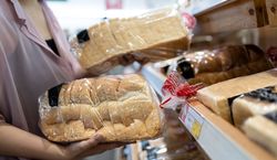 Jak rozpoznać, czy chleb został nafaszerowany chemią? Prosty trik