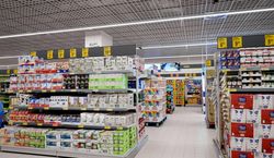 Biedronka ma ogromną niespodziankę dla klientów. Paczkę otrzymasz za grosze, ludzie oszaleli 