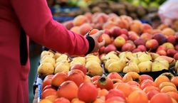 Już w sklepie sprawdzisz, czy owoce były pryskane chemią. Wystarczy rzut oka