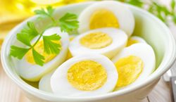 Ile jajek dziennie można zjeść? Stanowisko ekspertów nie pozostawia złudzeń
