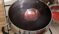 Wszyscy zajadają na surowo. Mało kto wie, że można zrobić z nich pyszny sok
