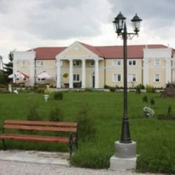 PAŁAC ŁAZIENKOWSKI Staszów