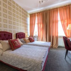 Aparthotel Night o'clock w  Opolu