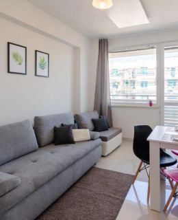 HOLIDAY HOME Slavia New 601 przy plaży z widokiem na morze