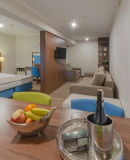 HOLIDAY HOME Apart 108 przy plaży z balkonem