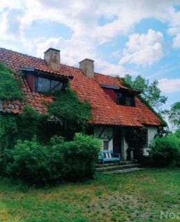 Mały Biały Domek wśród mazurskiej przyrody Mrągowo