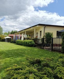 Vanilla pokoje i apartamenty nad brzegiem jeziora Okuninka