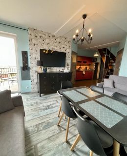APARTAMENT FAMILIJNY KRYNICA MORSKA - 10 osób 2 poziomy 2 łazienki kuchnia