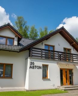 Aston -domek przy lesie, przestronny Karpacz