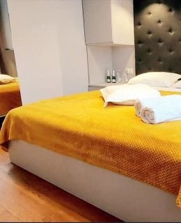Miodowy apartament z balkonem, garażem, huśtawką, Rzeszów