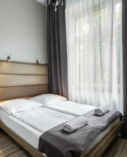 G12 Aparthotel