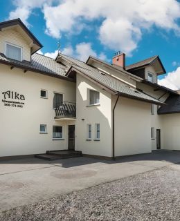 Fajne Apartamenty Blisko Plaży w Karwi - Komfort i Wygoda