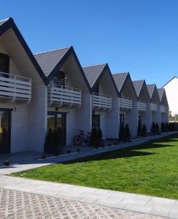 WHITE HOUSES Rewal