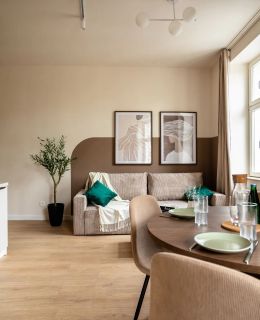 Apartament z Balkonem, Kamienica przy R. Łazarskim Poznań