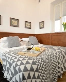 Crystal Suites Old Town