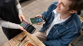 Jak płacić BLIK-iem w Erste Bank Polska?