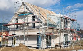 Energooszczędny dom jednorodzinny w trakcie budowy