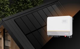 falownik hybrydowy solis columbus na tle instalacji fotowoltaicznej