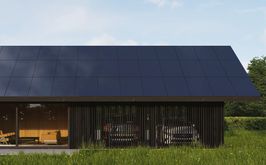 dach solarny SunRoof na domu w stylu nowoczesna stodoła