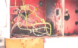 Jak rozprowadzić kable antenowe w domu?