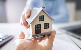 budować dom samodzielnie czy zlecić budowę