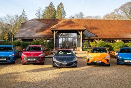 sprzedaż chińskich samochodów 2025