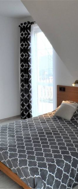 "Bieszczady 111" - Pokoje i domki całoroczne