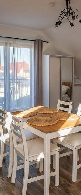 Dom Gościnny Karolek - Apartamenty i Pokoje 