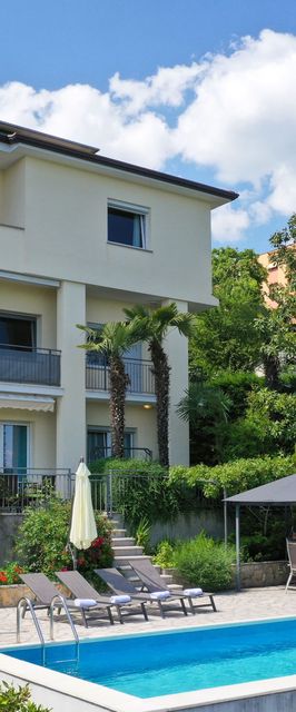 Apartmanok Családok Részére Medencével Opátia - Opatija - 7916