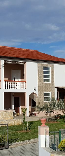 Apartmanok Parkolóhellyel Vrsi, Zadar - 14211 Vrsi