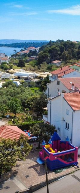Apartmanok Parkolóhellyel Palit, Rab - 4971 Palit